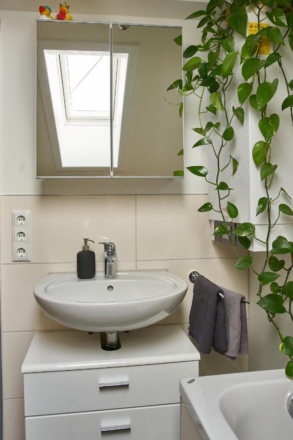 Green-Art-Living Fuer 3 Im Allgaeu Mit Queensize & Wifi Lauben  Exterior photo