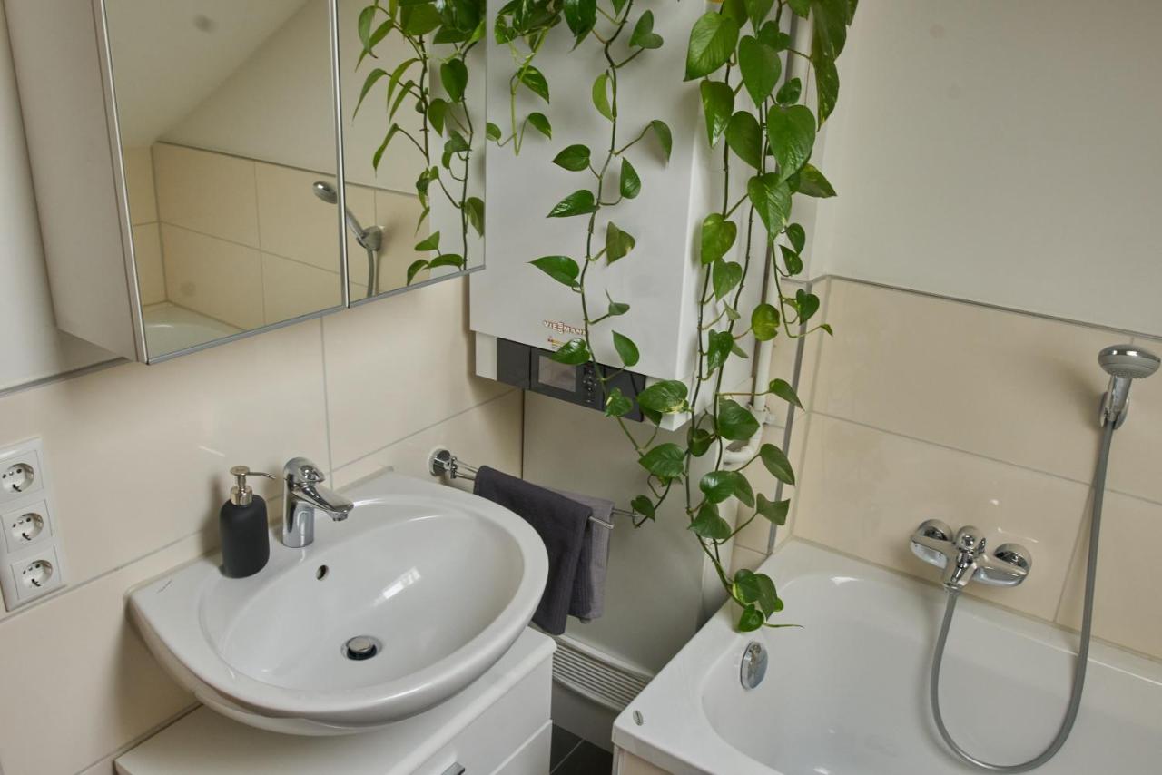 Green-Art-Living Fuer 3 Im Allgaeu Mit Queensize & Wifi Lauben  Exterior photo